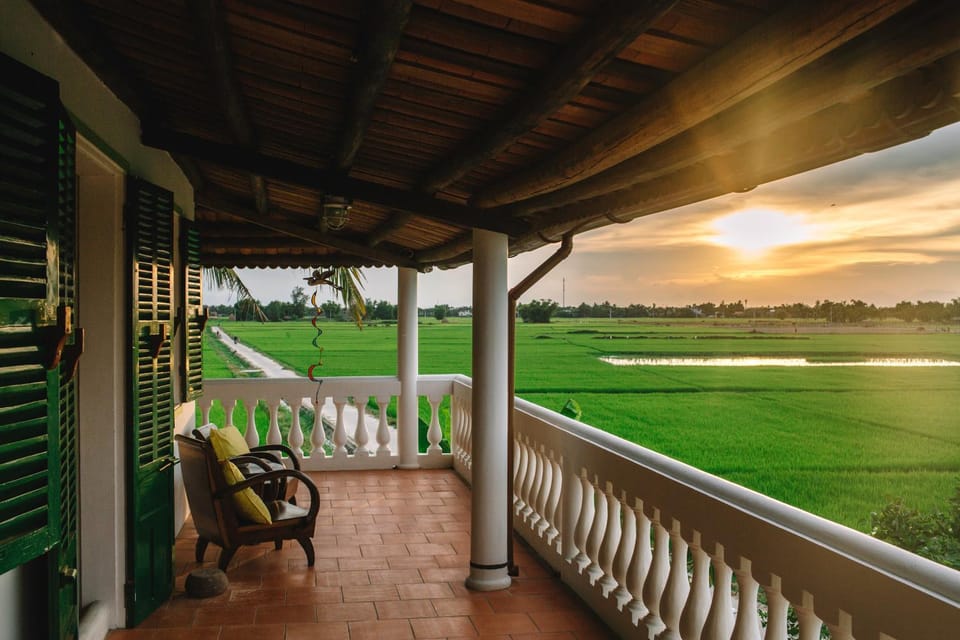 Patio, Nearby landmark, Off site, Neighbourhood, Natural landscape, Summer, Balcony/Terrace, Seating area, On site, Sunset