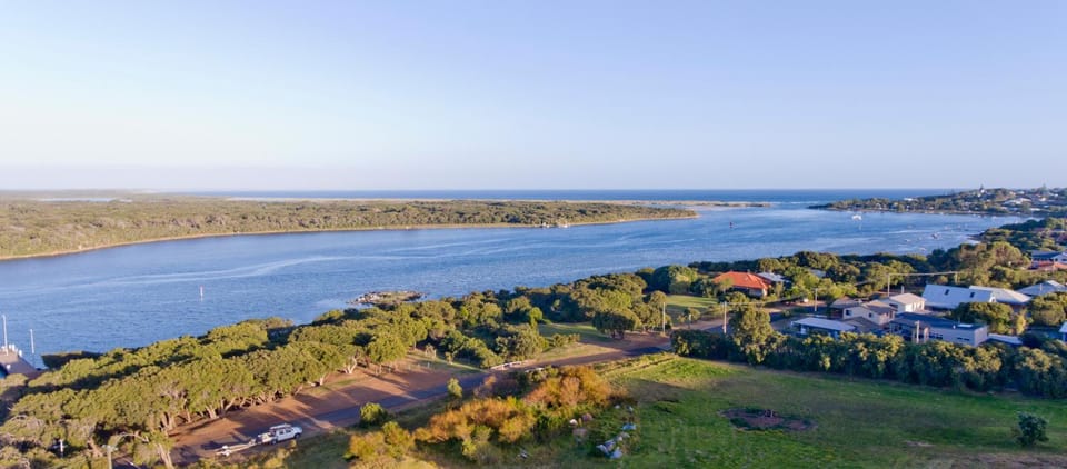 Bird's eye view, River view