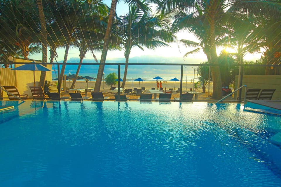 Restaurant/places to eat, Lounge or bar, Swimming pool