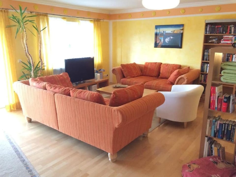 TV and multimedia, Seating area