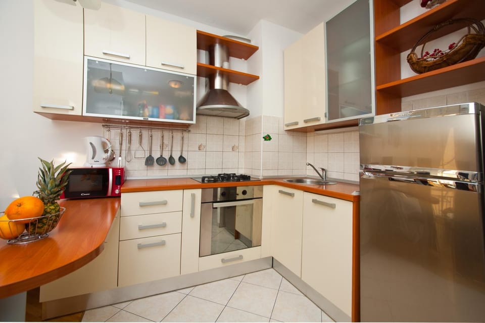 Kitchen or kitchenette, Photo of the whole room