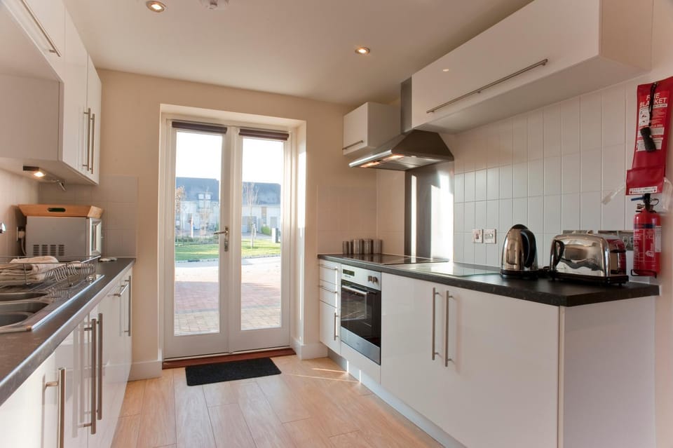 Kitchen or kitchenette, Photo of the whole room, On site