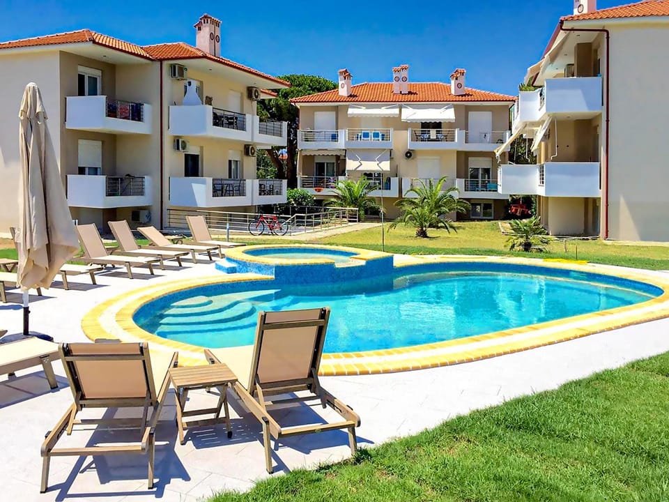 Property building, Swimming pool