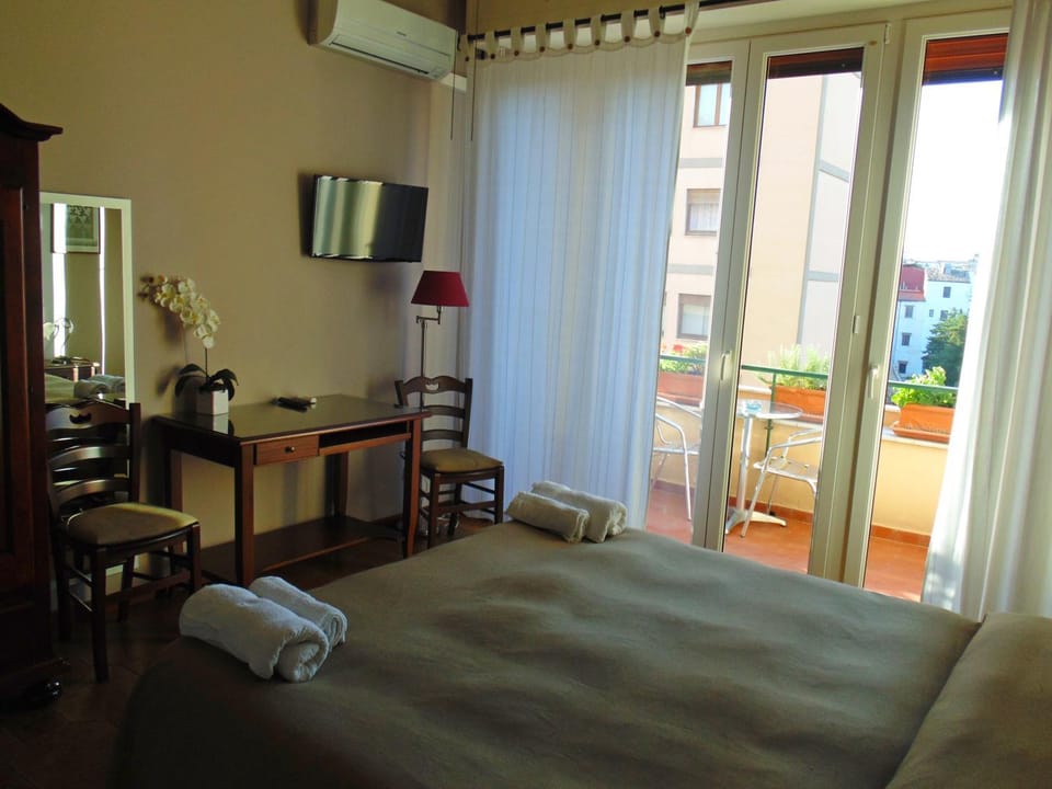 Balcony/Terrace, Photo of the whole room, Bedroom