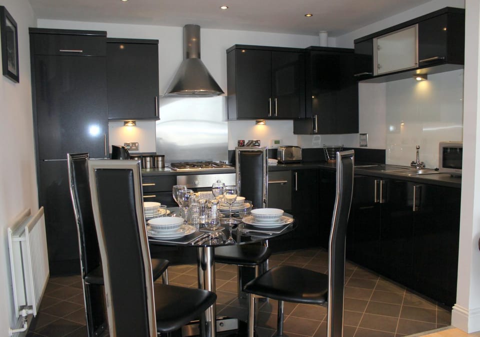 Coffee/tea facilities, Kitchen or kitchenette, Photo of the whole room, Dining area