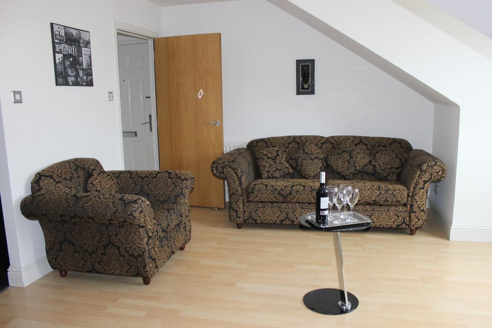 Living room, Photo of the whole room