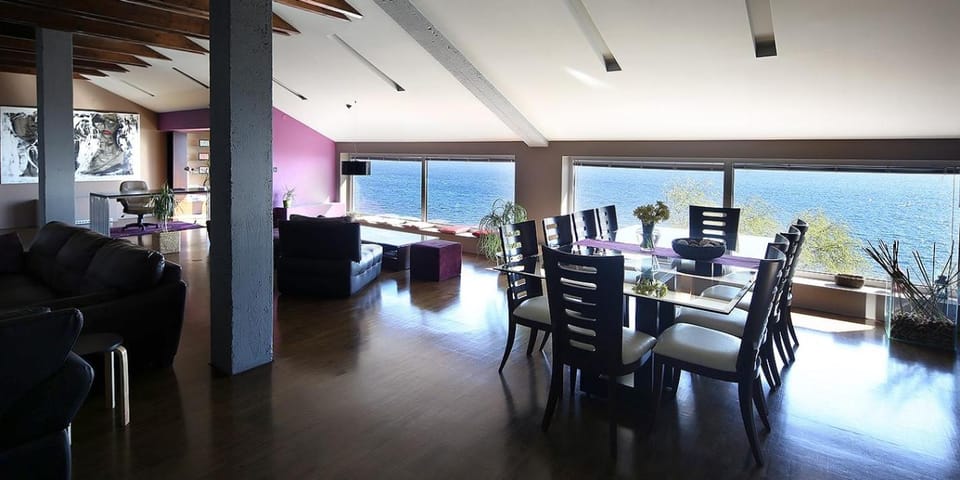 Living room, Decorative detail, Sea view