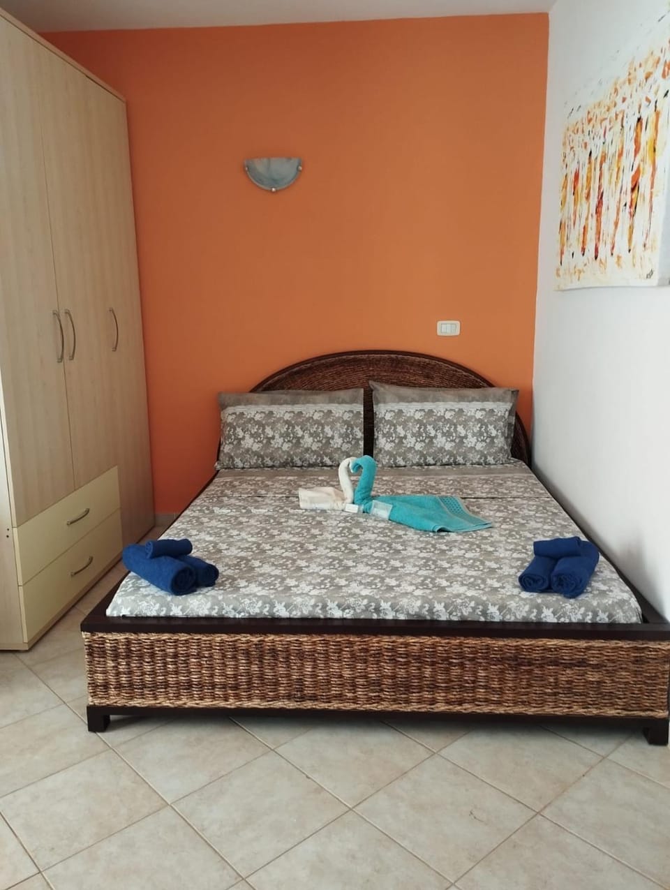 Bed, Bedroom, towels, wardrobe