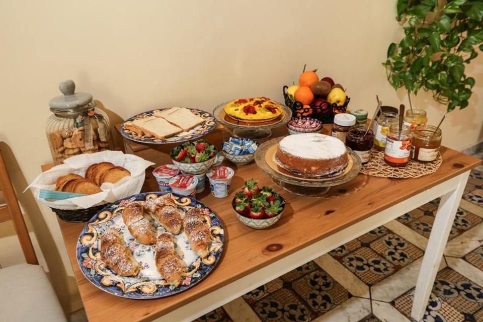 Breakfast, Buffet breakfast
