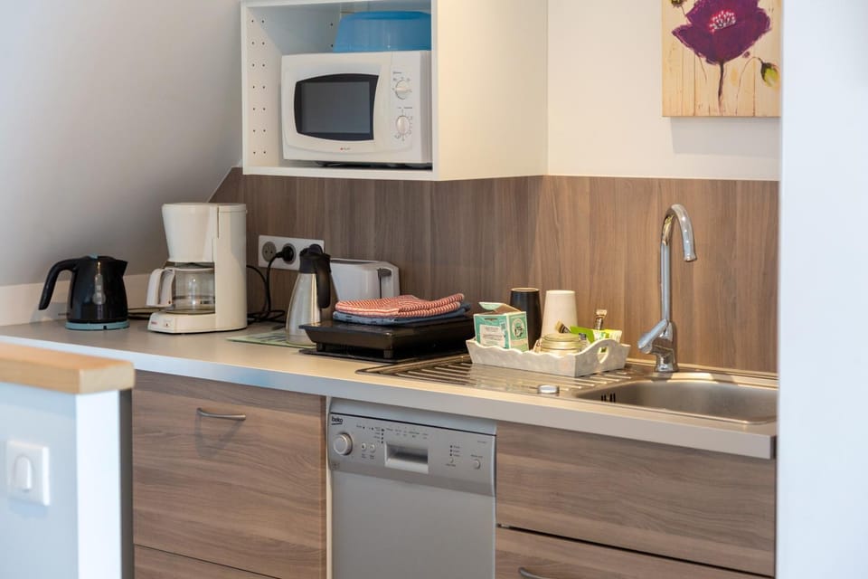 Kitchen or kitchenette, Living room