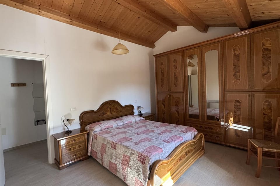 Bed, Photo of the whole room, Bedroom, wardrobe