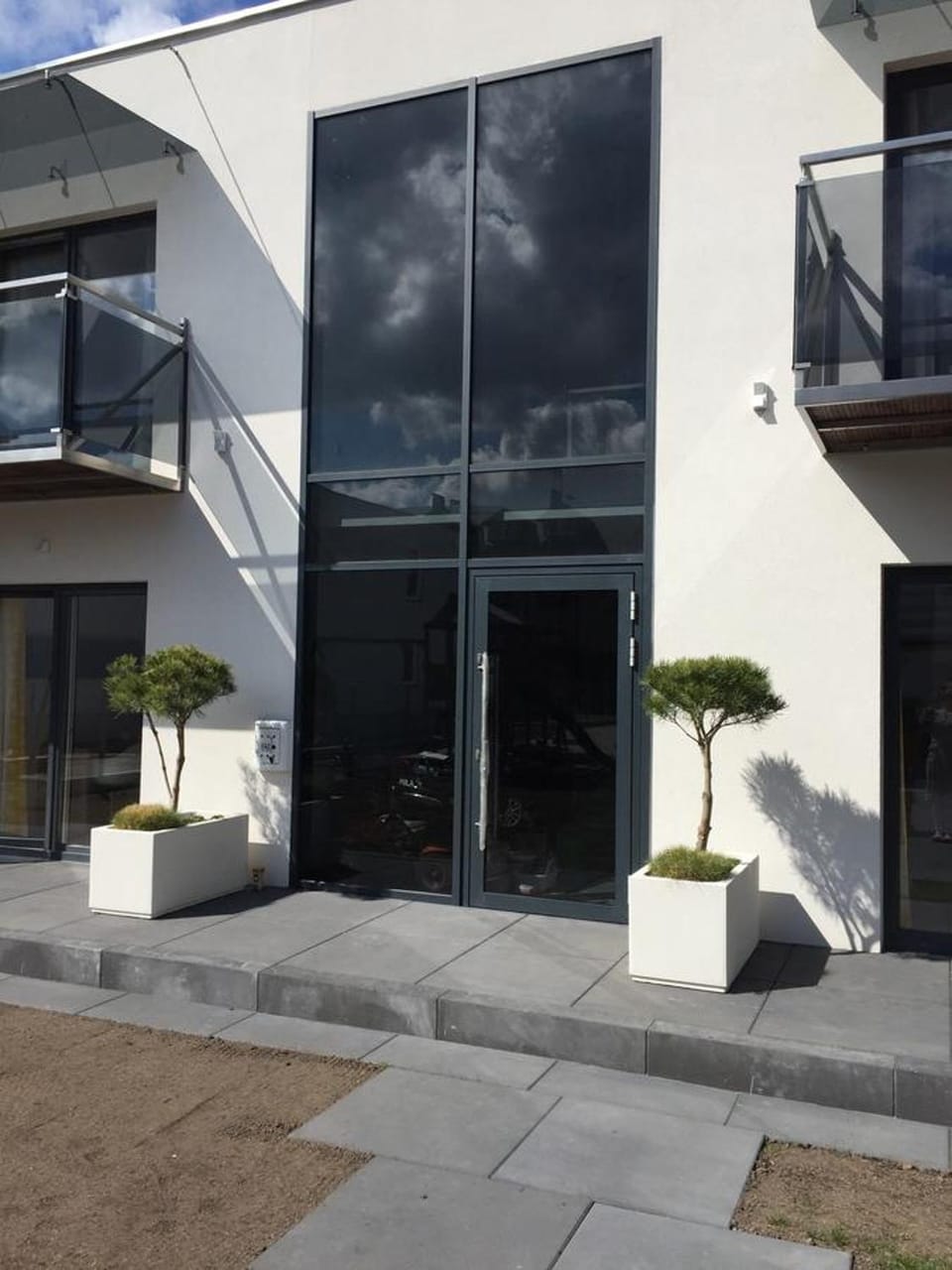 Facade/entrance, Garden view