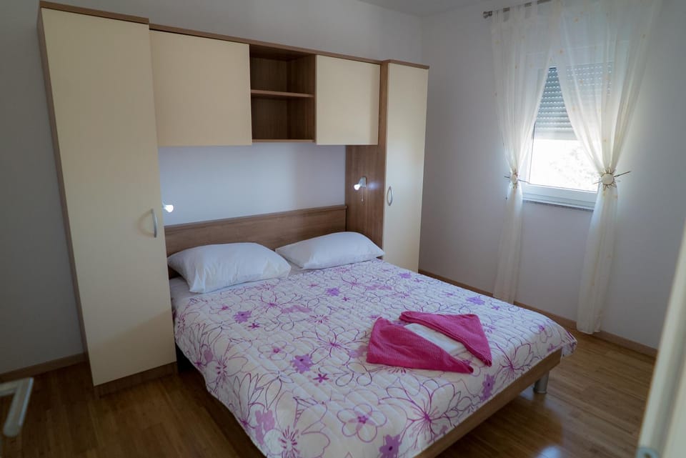 Apartmani Ružica Apartment in Makarska