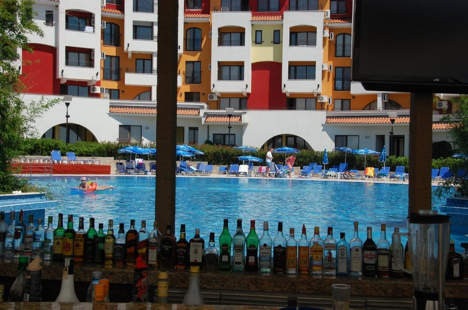 Lounge or bar, Swimming pool, Swimming pool