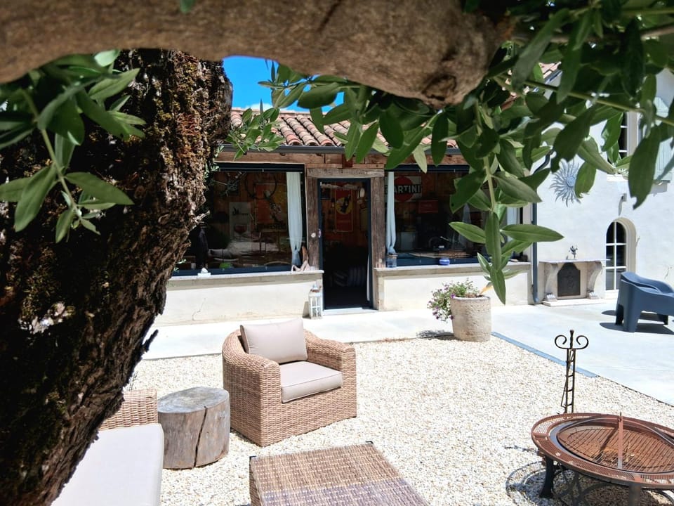 Lounge or bar