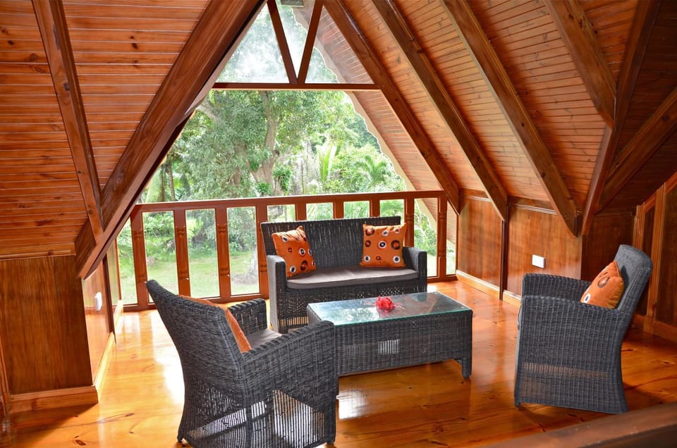 Day, Living room