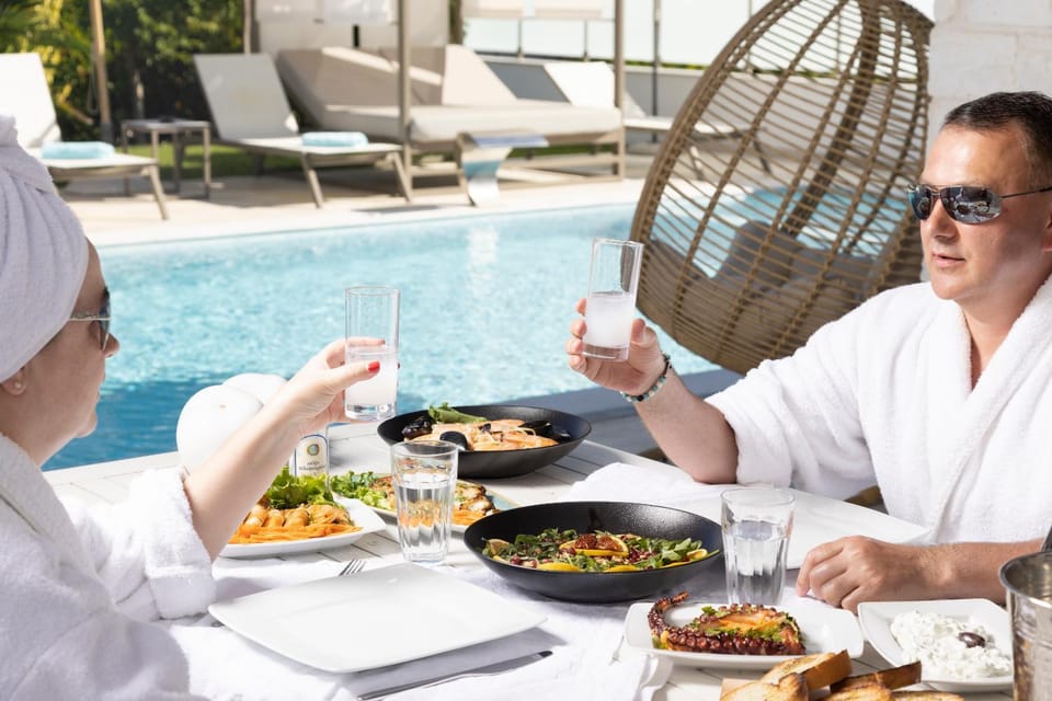 White Pearl Villa in Halkidiki