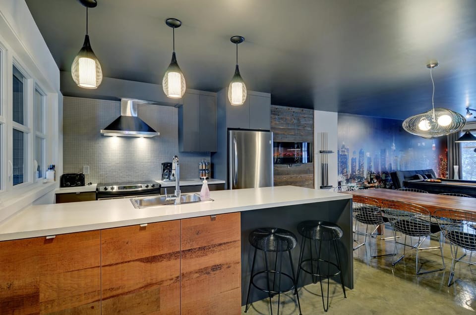 Kitchen or kitchenette