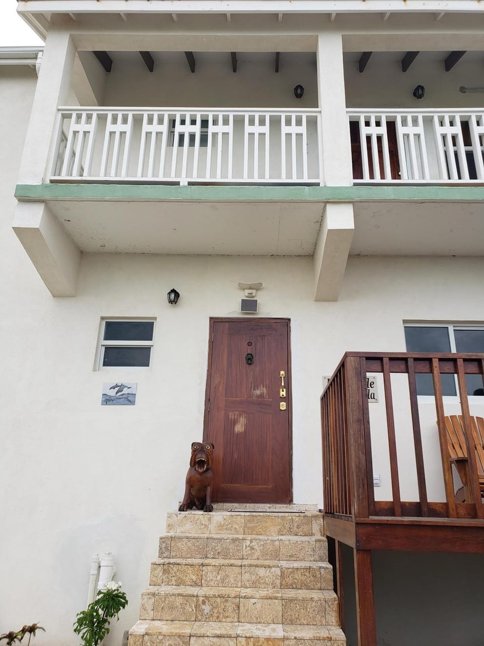 Facade/entrance