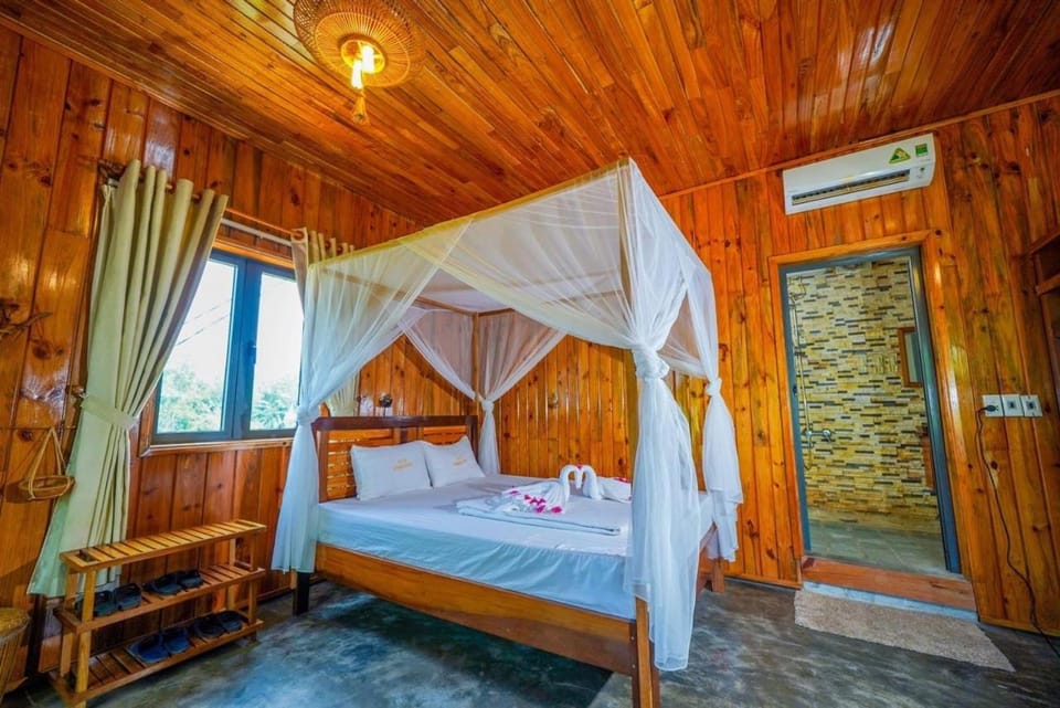 Jungle Boss Travel Lodge Vacation rental in Laos