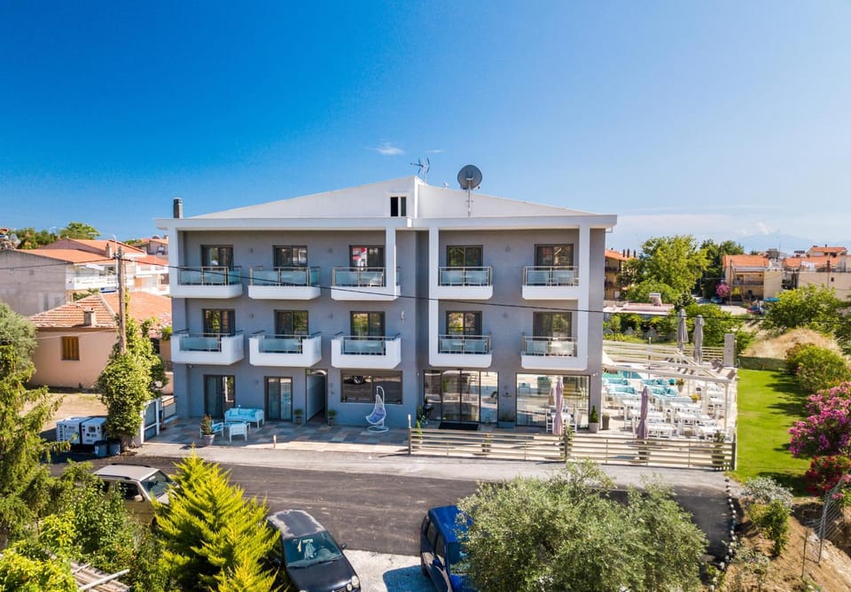 Property building, Location