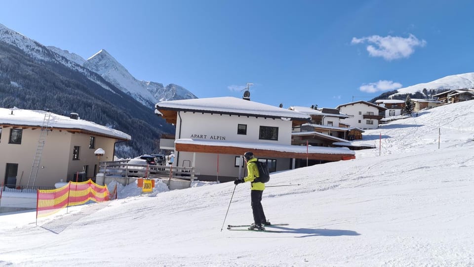 Day, People, Natural landscape, Winter, Skiing, Mountain view