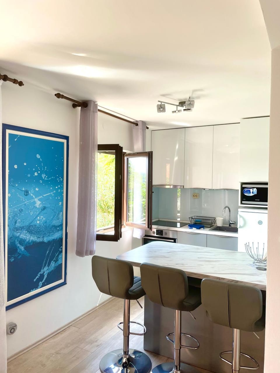 Kitchen or kitchenette, Dining area, kitchen