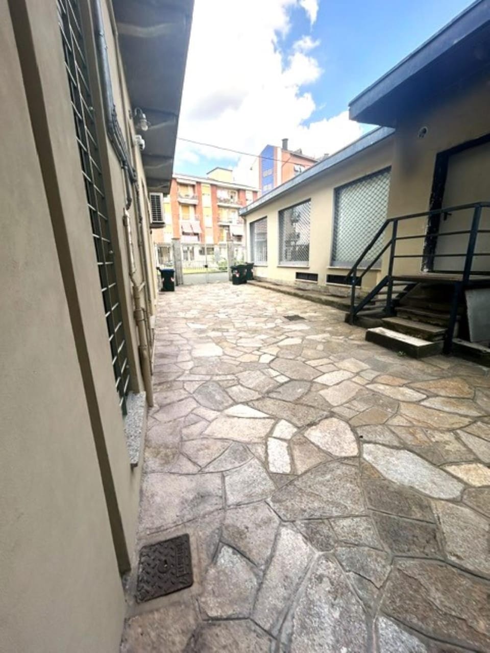 Inner courtyard view