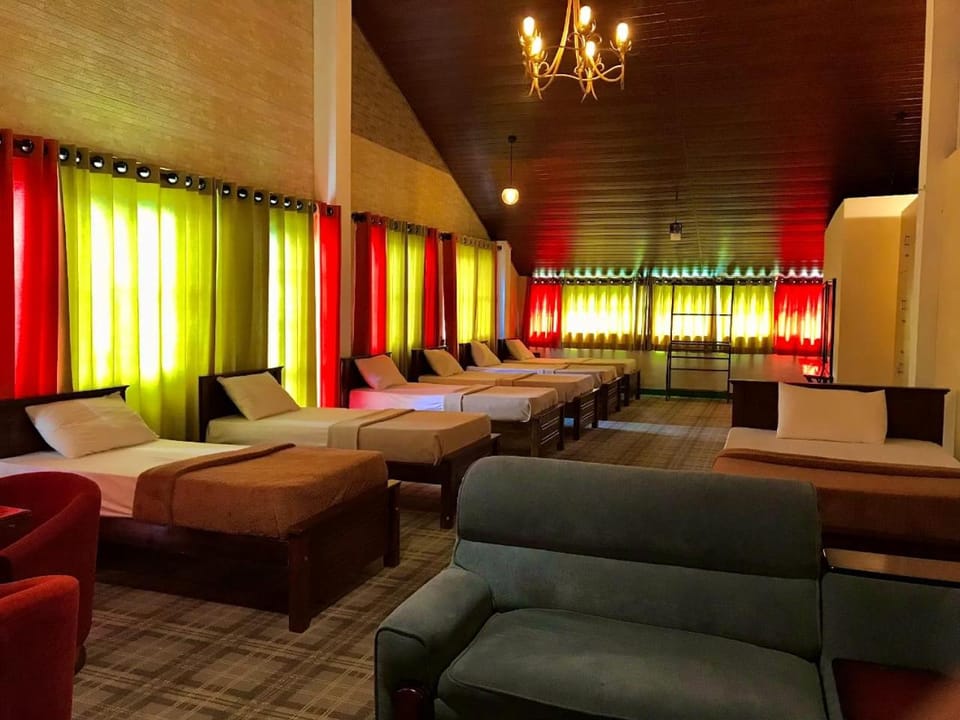 Bed, Photo of the whole room, Seating area, Bedroom
