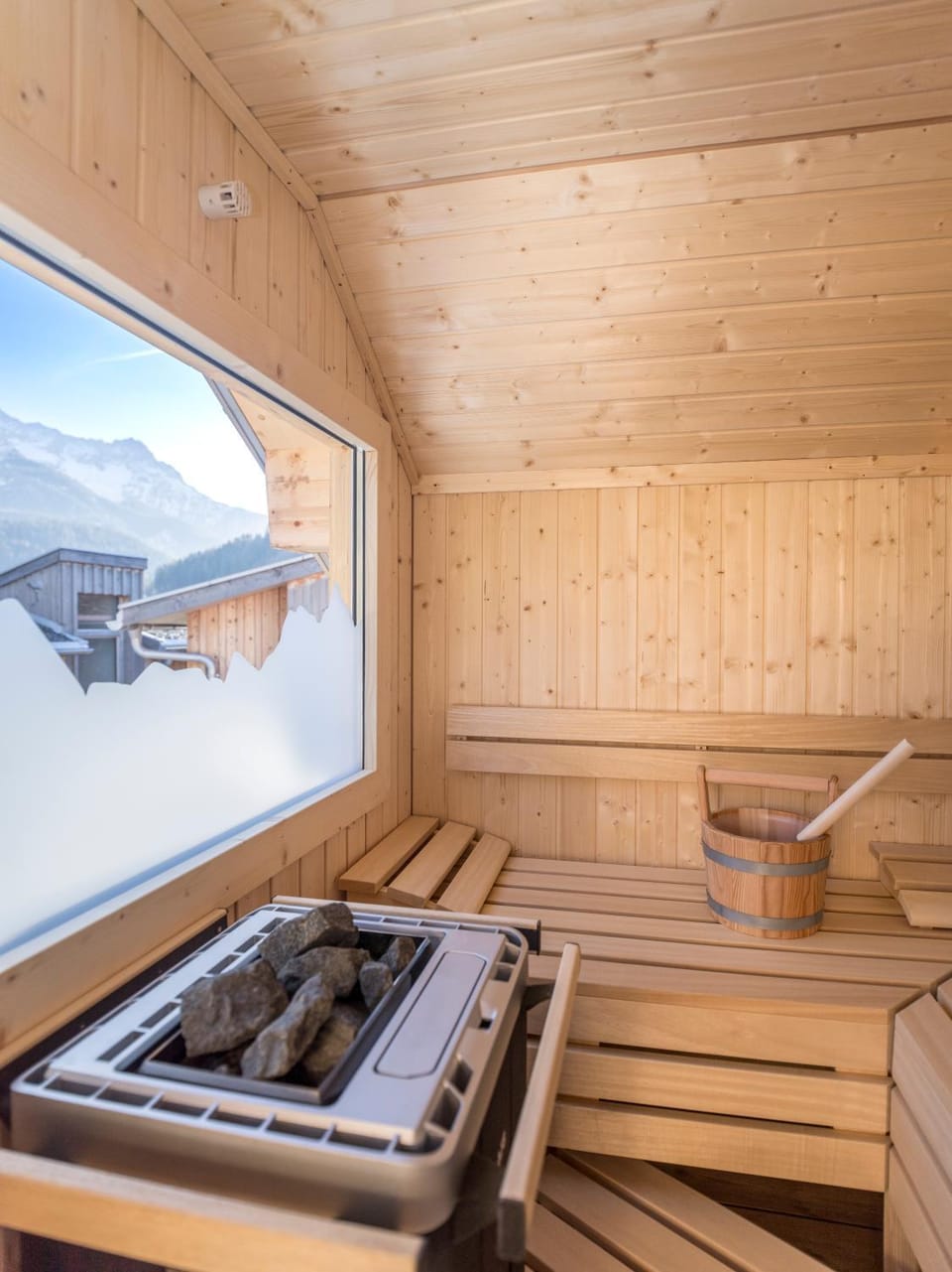 Natural landscape, Sauna, Sauna, Spa and wellness centre/facilities, Mountain view