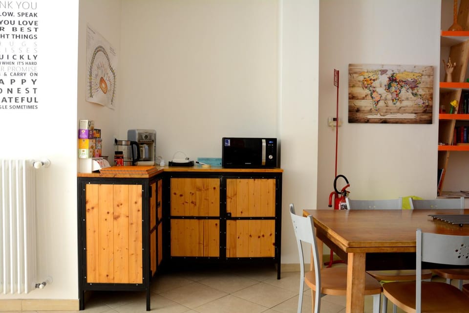 Communal lounge/ TV room, microwave