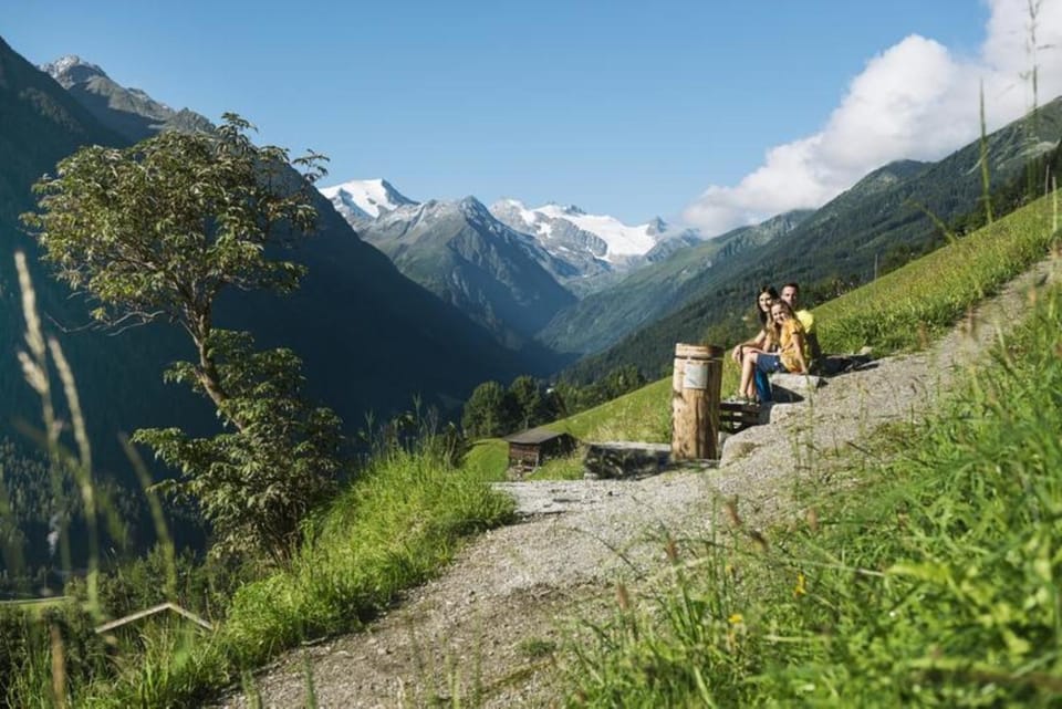 Nearby landmark, People, Neighbourhood, Natural landscape, Hiking