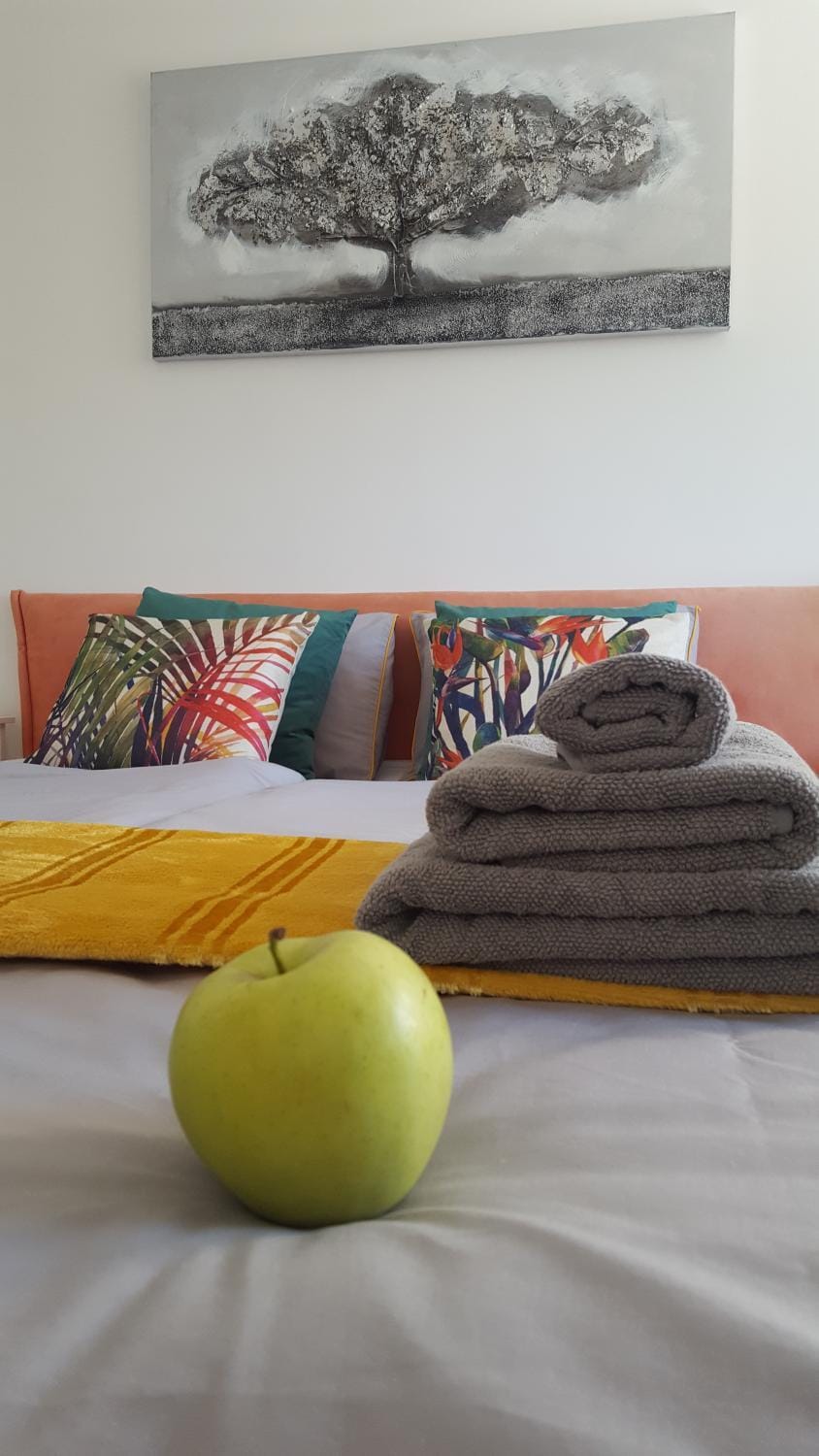 Bed, Bedroom