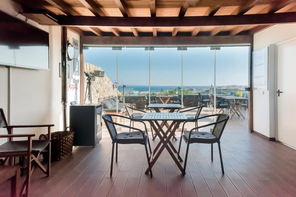 Communal lounge/ TV room, Balcony/Terrace