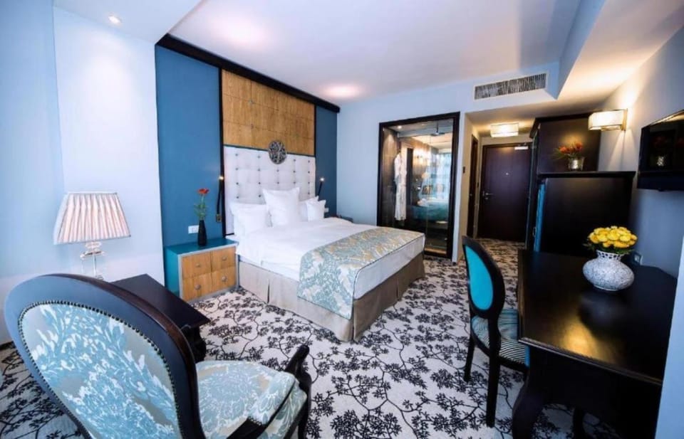 Bed, Photo of the whole room