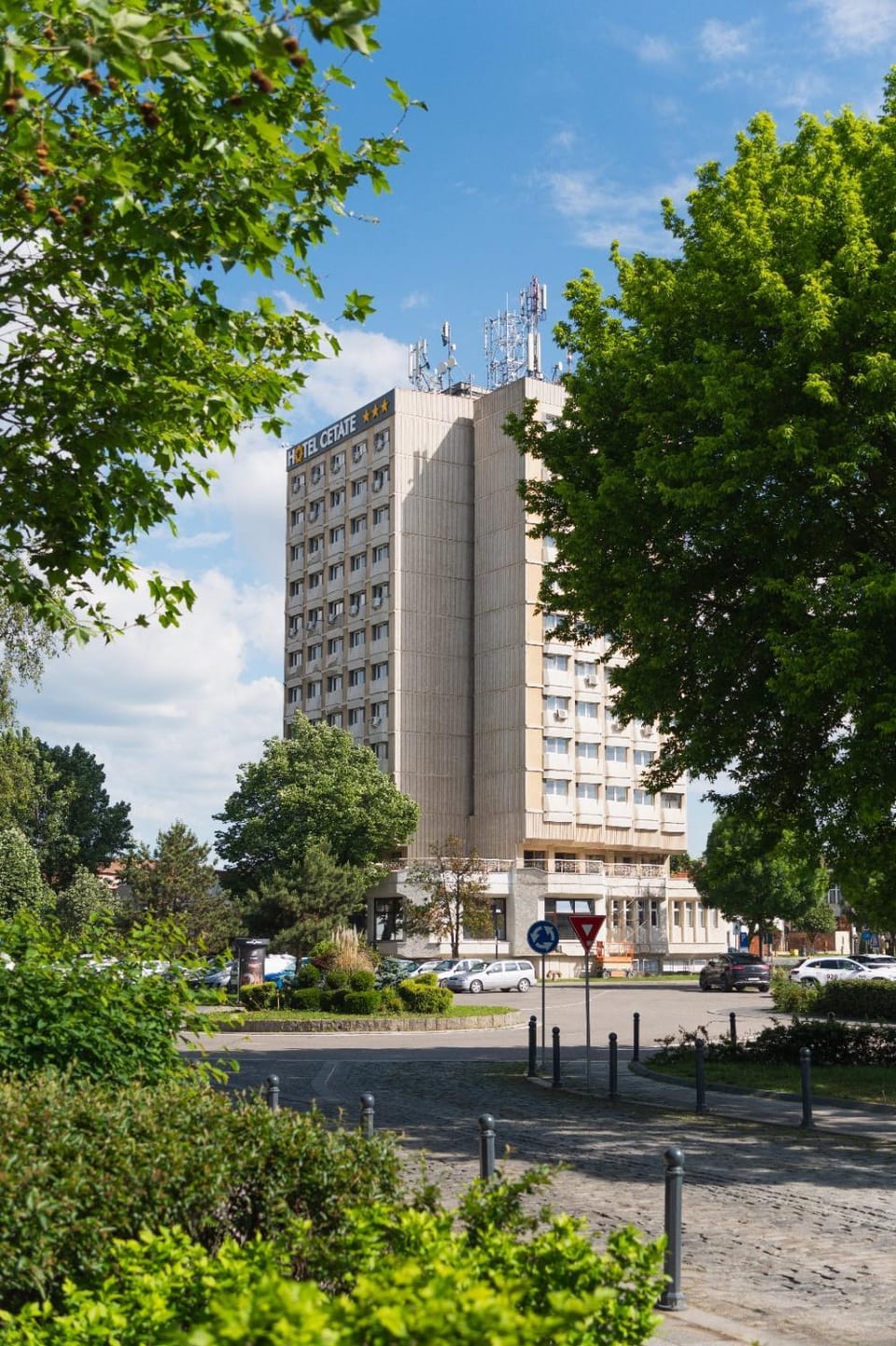 Property building, Location