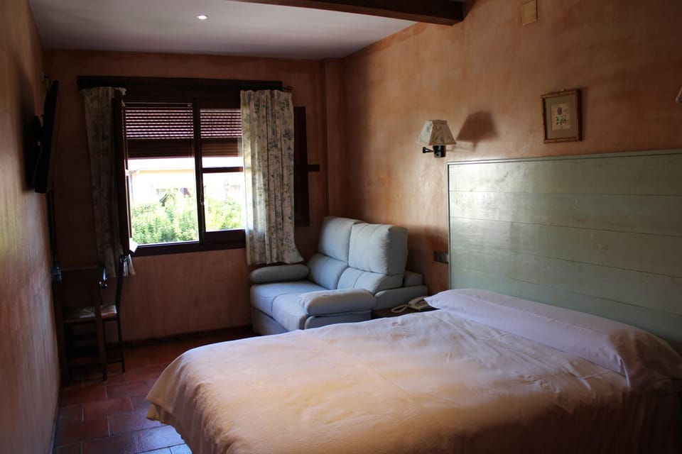 Bed, Photo of the whole room
