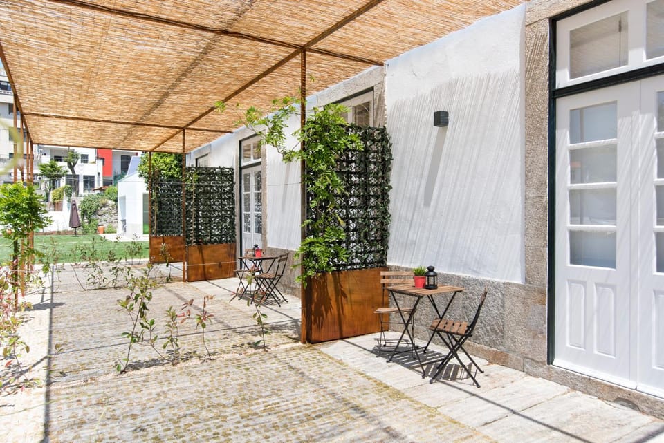 Patio, Facade/entrance, Day