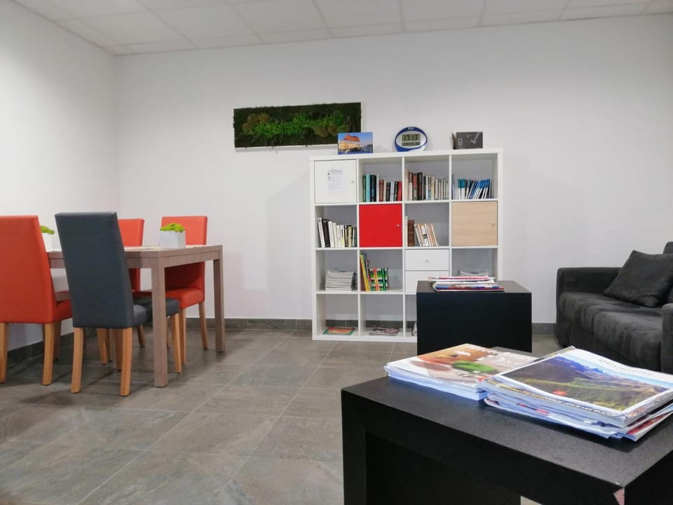 Communal lounge/ TV room