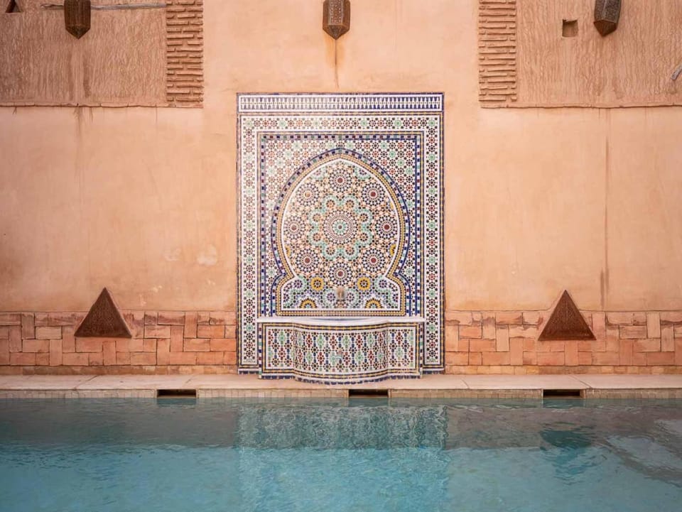 Decorative detail, Floor plan, Swimming pool