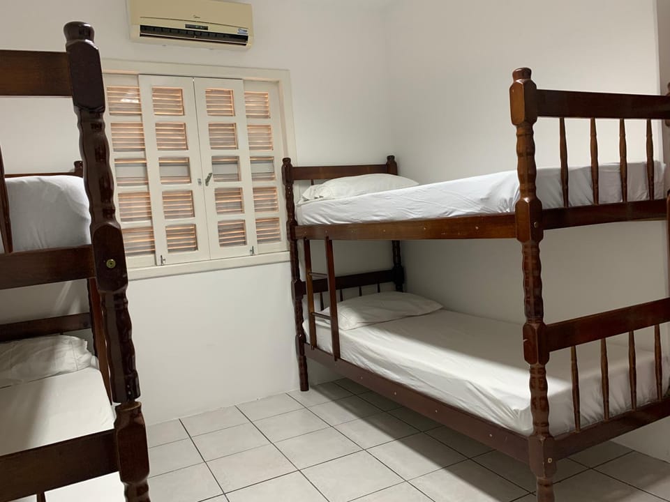 Bedroom, bunk bed