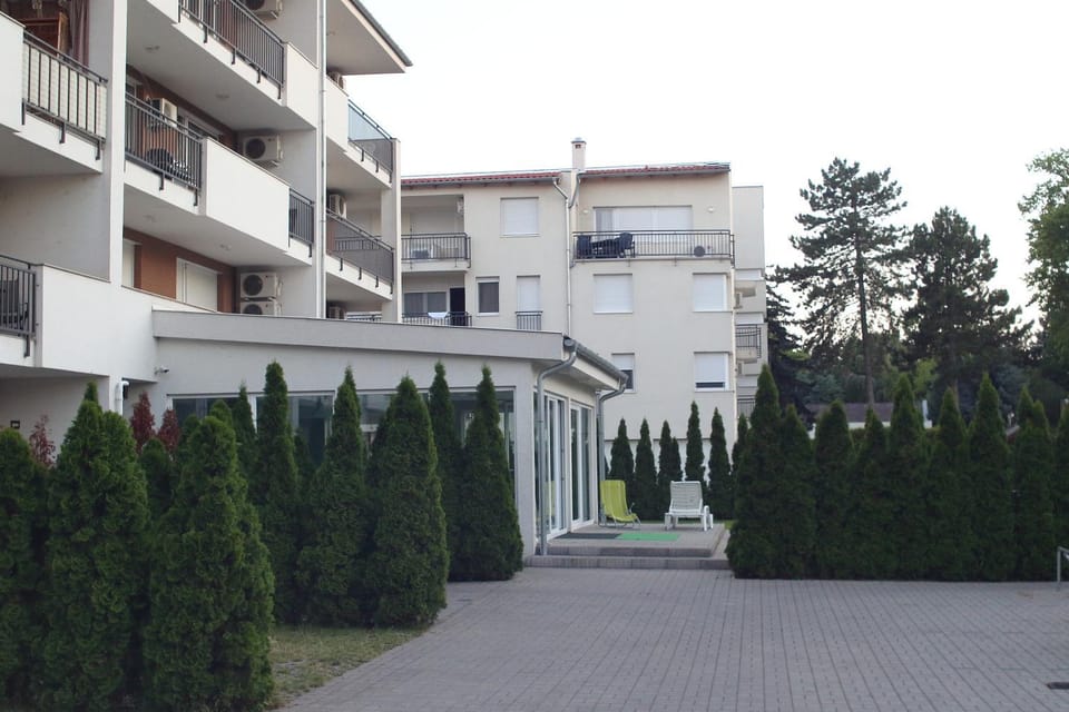 Property building, Day