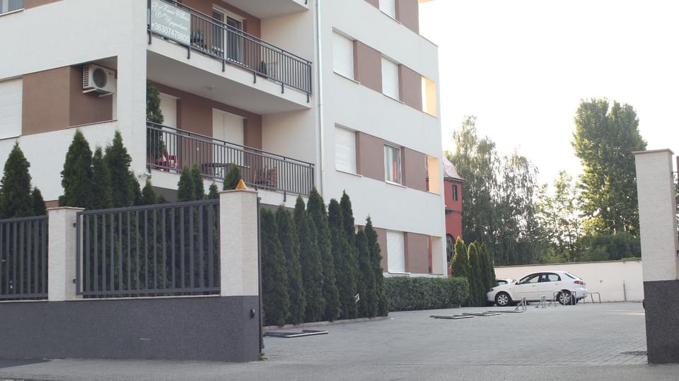 Property building, On site