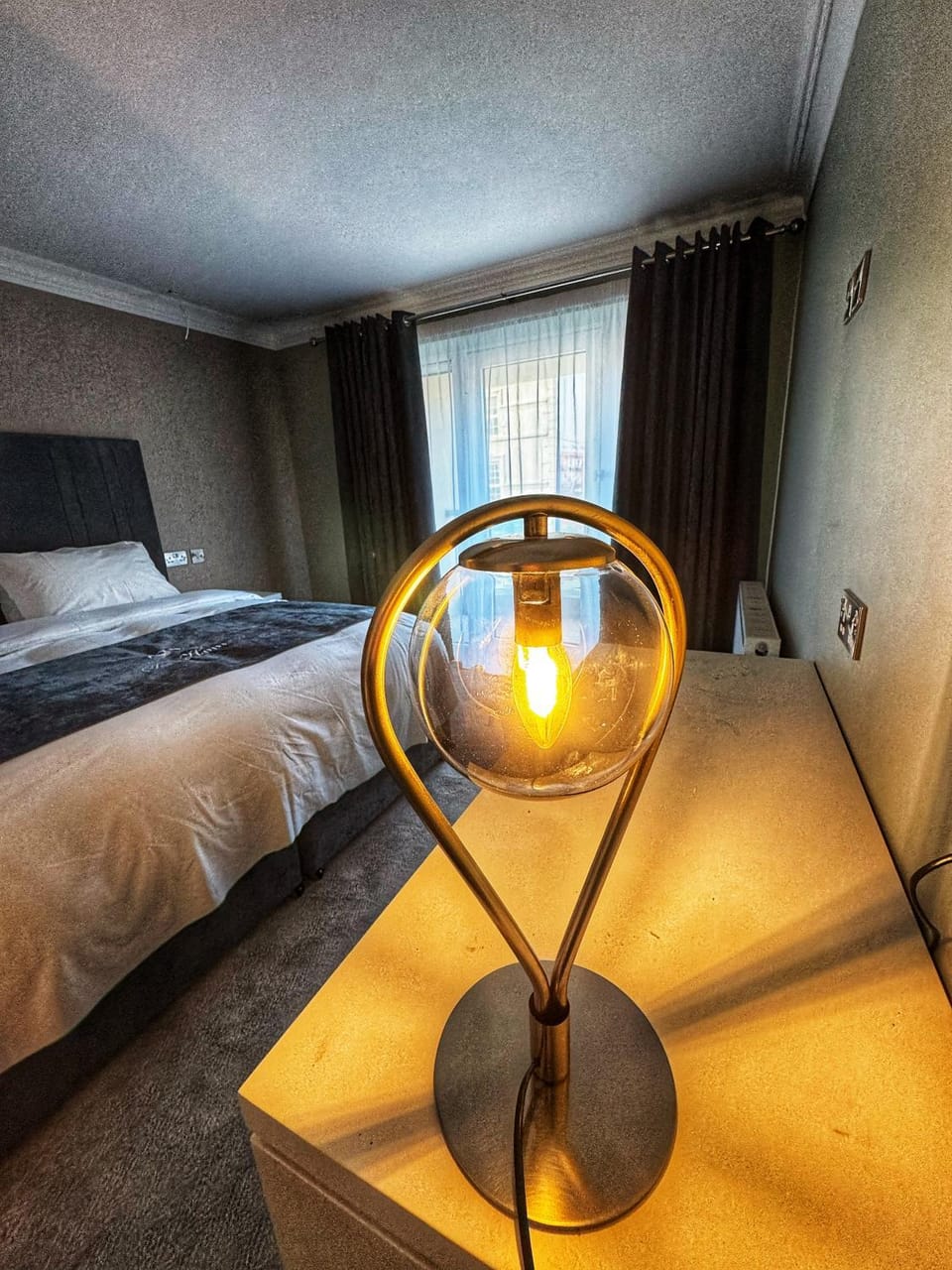 Bed, Photo of the whole room, Bedroom