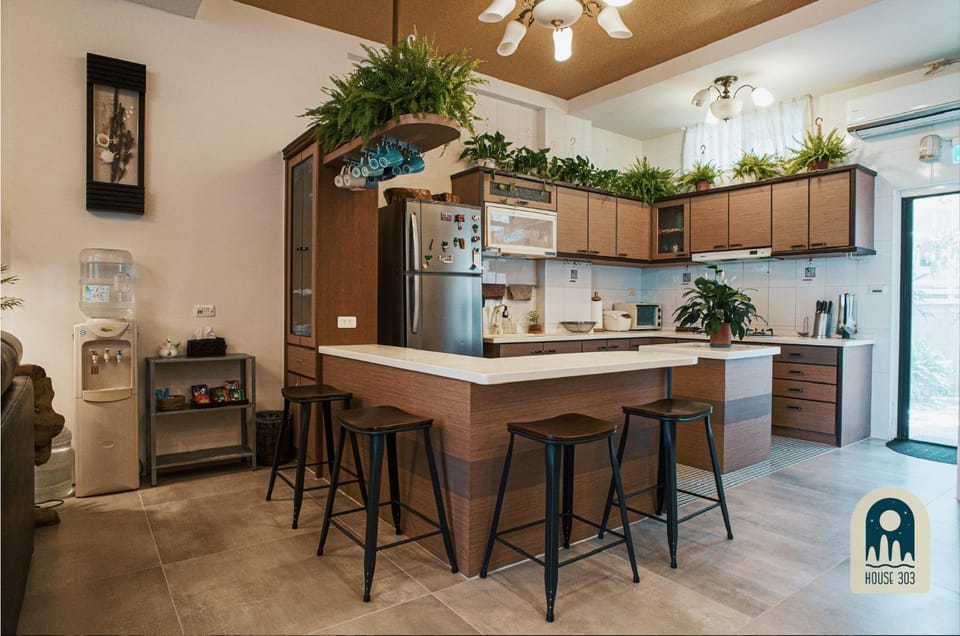 Kitchen or kitchenette, Kitchen or kitchenette