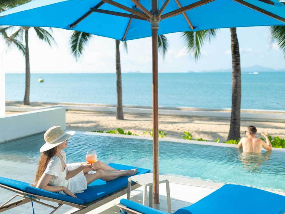 Balcony/Terrace, Pool view, Sea view, Swimming pool