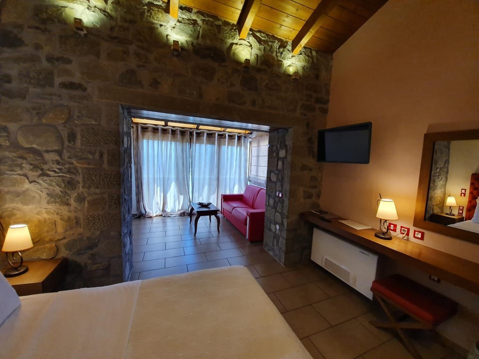 TV and multimedia, Living room, Bedroom