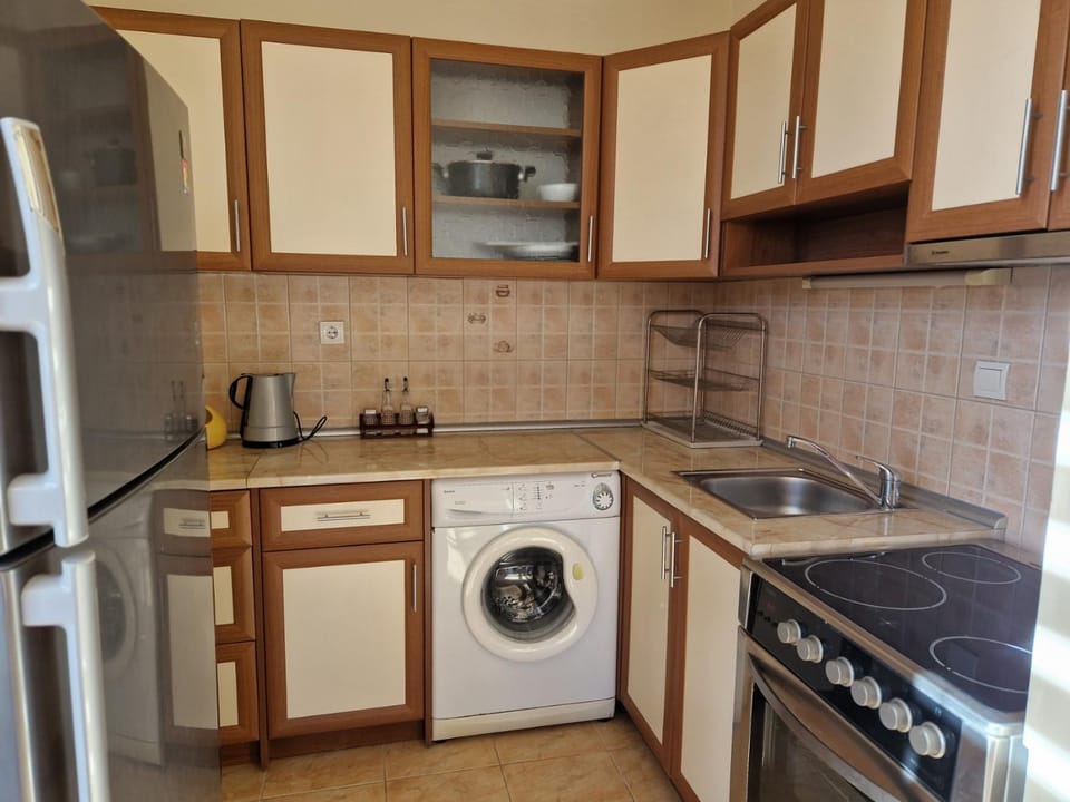 Kitchen or kitchenette, kitchen