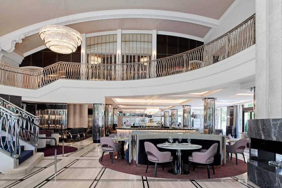 Restaurant/places to eat, Lobby or reception