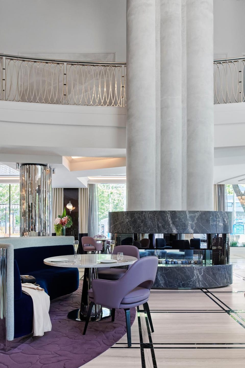 Restaurant/places to eat, Seating area